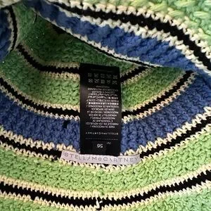 Stella McCartney Green and Blue Color-Block Hat Stella McCartney is Taking Us Over the Rainbow for Spring — meer main image 4